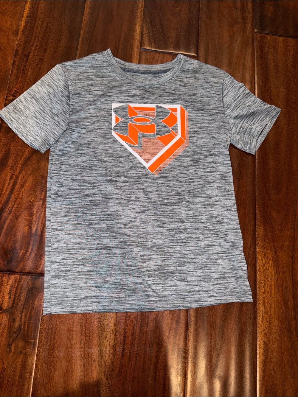 UA youth baseball tee - size 7